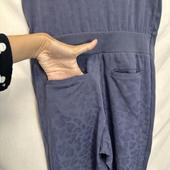 Athleta Brooklyn Textured Jumpsuit Women's‎ Size 2 Blue Leopard Print - Picture 7 of 14